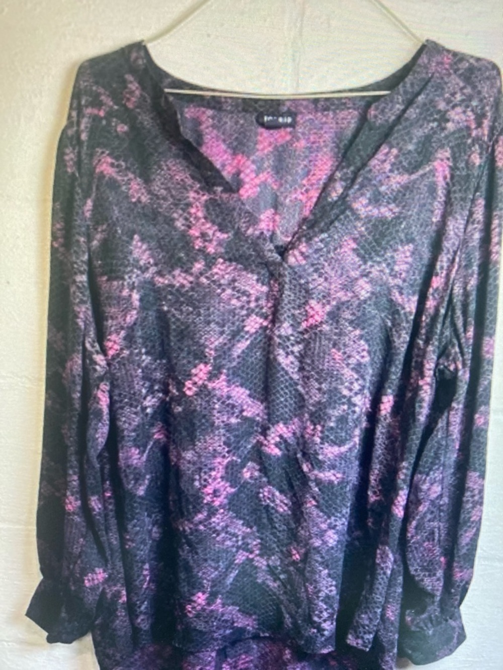 Torrid Plus Size Purple And Black Vneck Hi-Low Women’s Snake Skin Printed Blouse